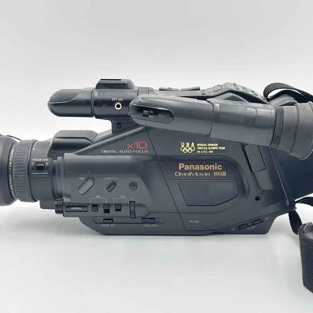 Panasonic OmniMovie PV-332 VHS-C Camcorder Bundle Bag Charger Battery Issue